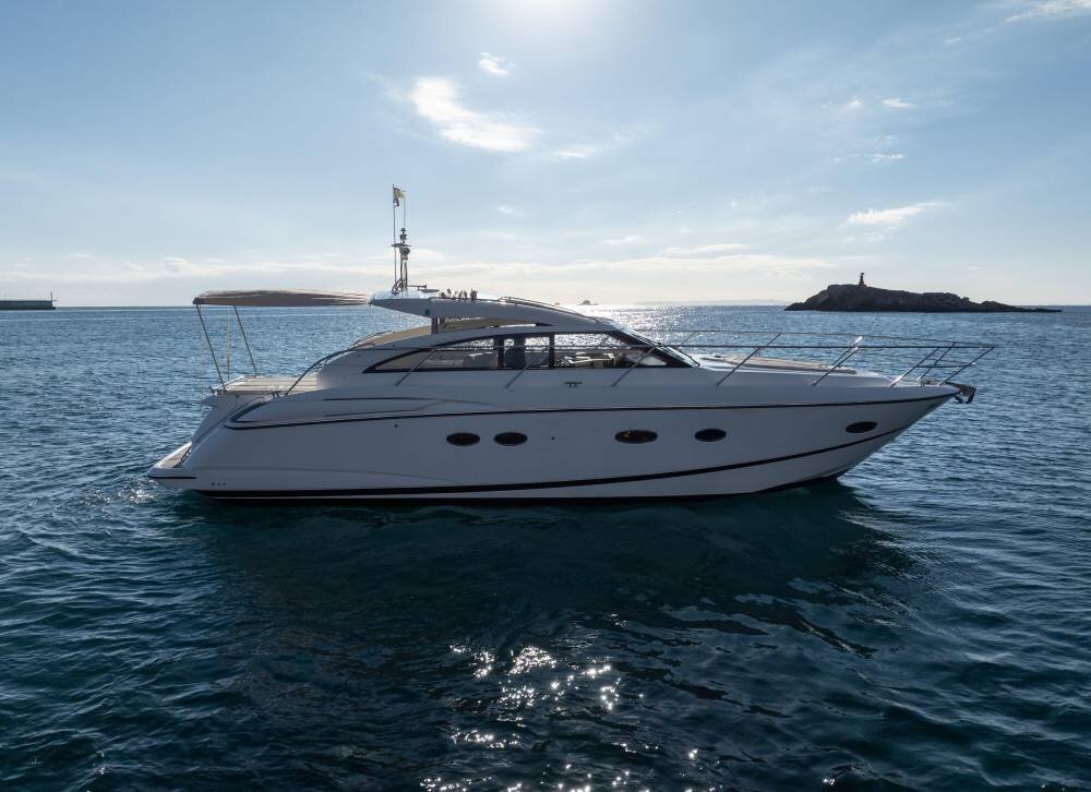 Photo #5 - Princess V45 (AMANI TWO LUXURIOUS YACHT) en Dar es Salaam - 3439