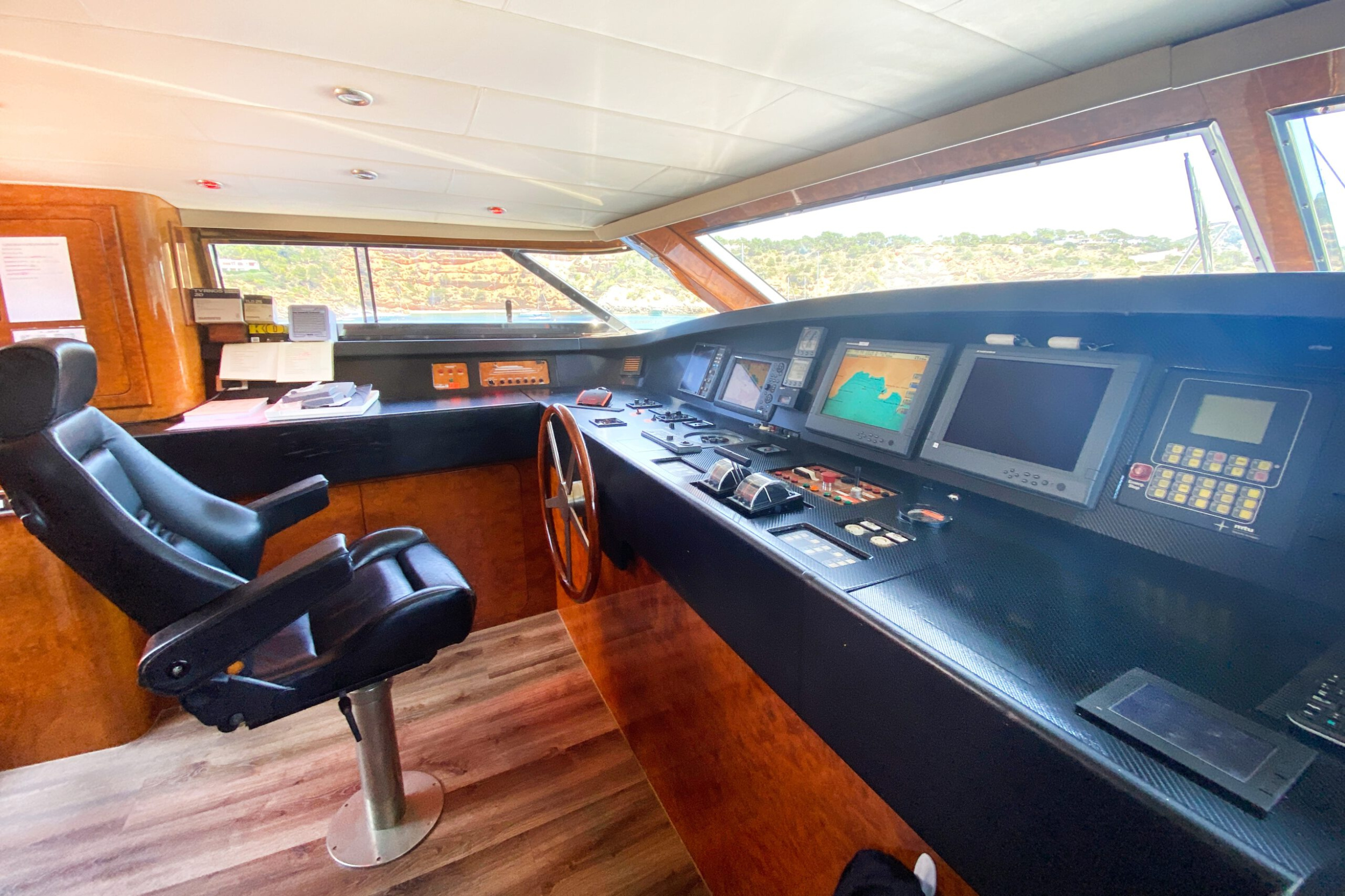 Photo #13 - MONDOMARINE 120 (PAULA III) en Denia - 3548