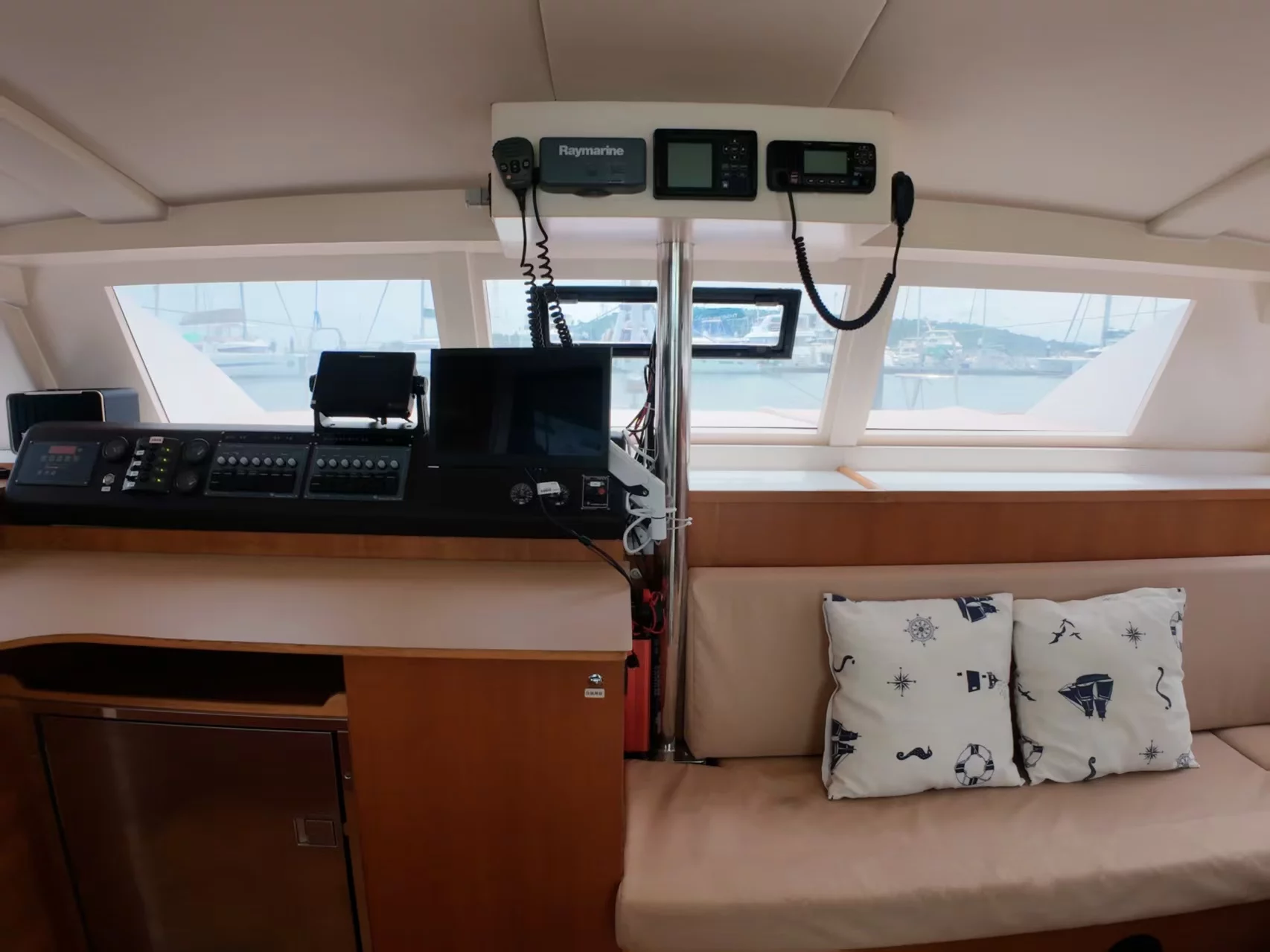 Comar Comet CAT 37 (Andaman Discovery)  - 6