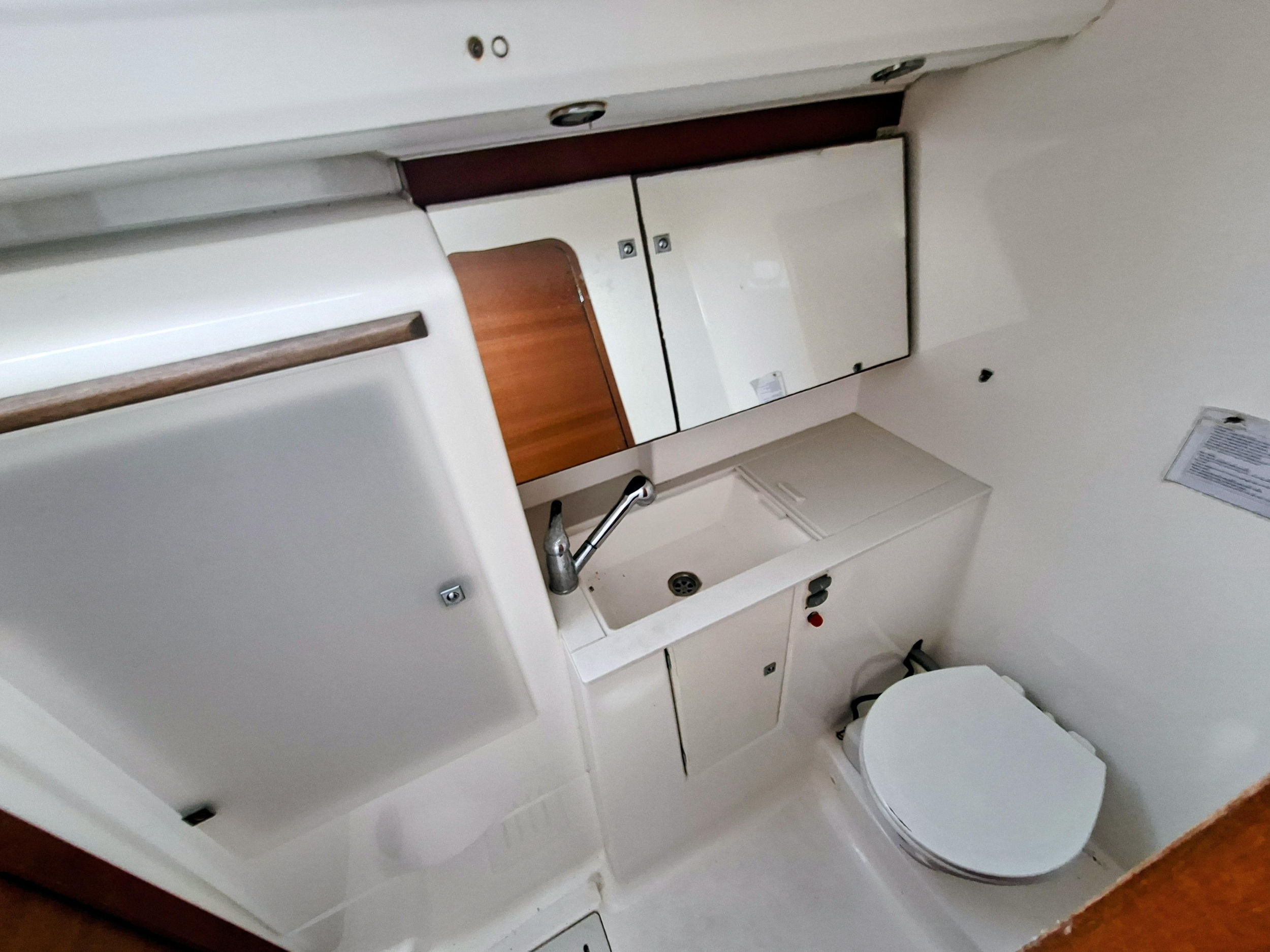 Dufour 450 GL — photo 7