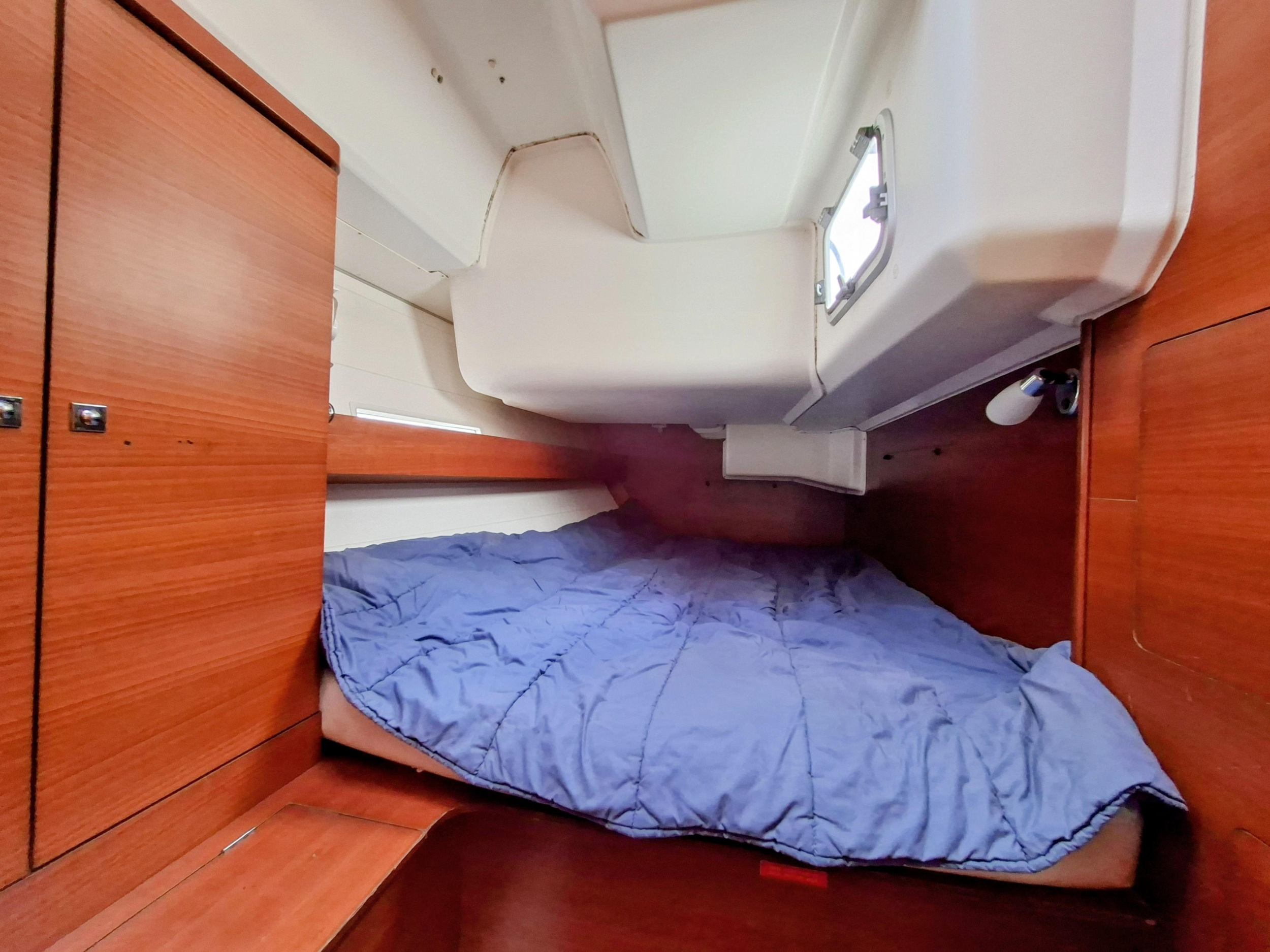 Dufour 450 GL — photo 9