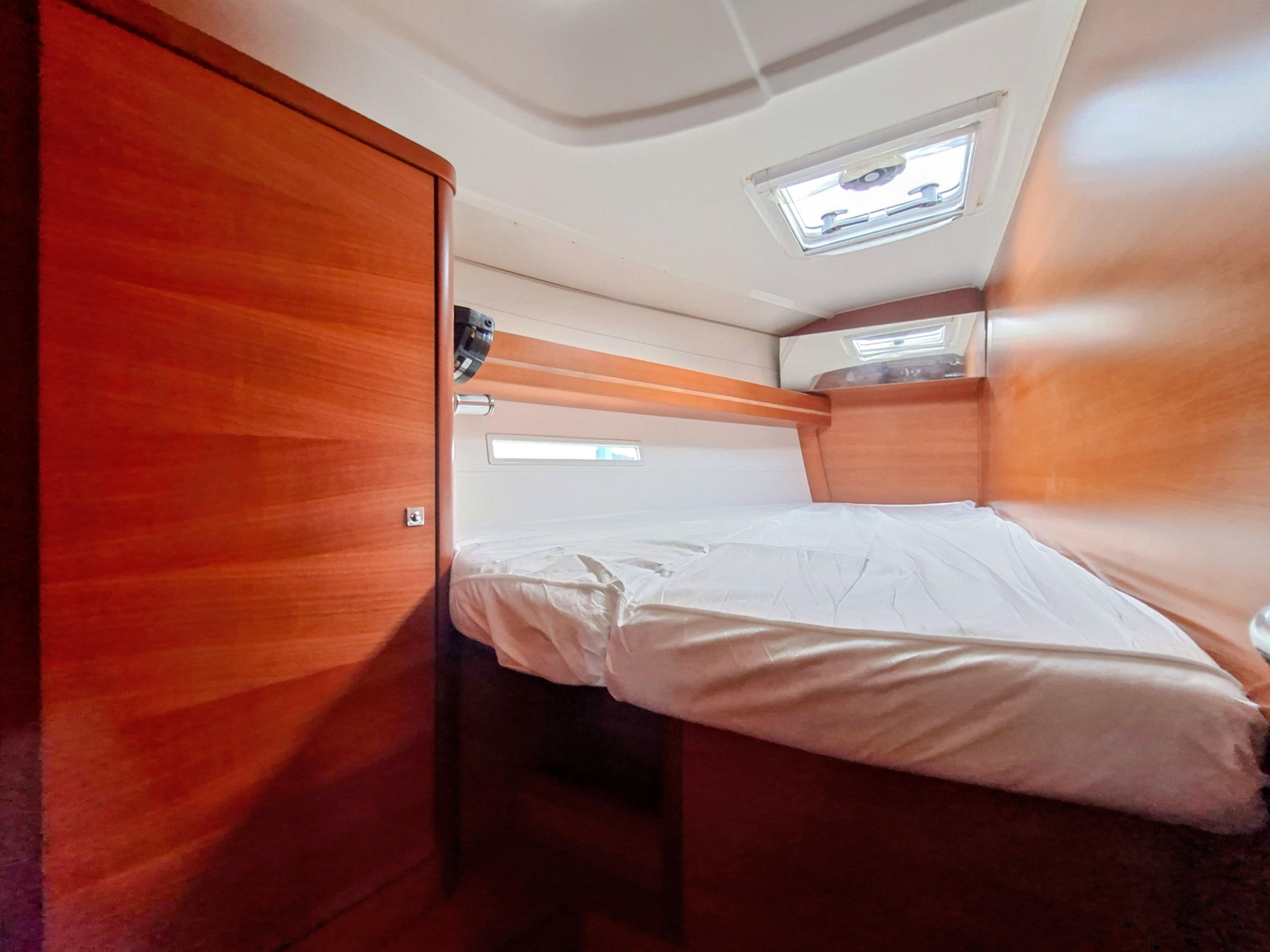 Dufour 450 GL — photo 12