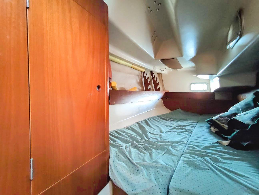 Beneteau Oceanis 321 — photo 7