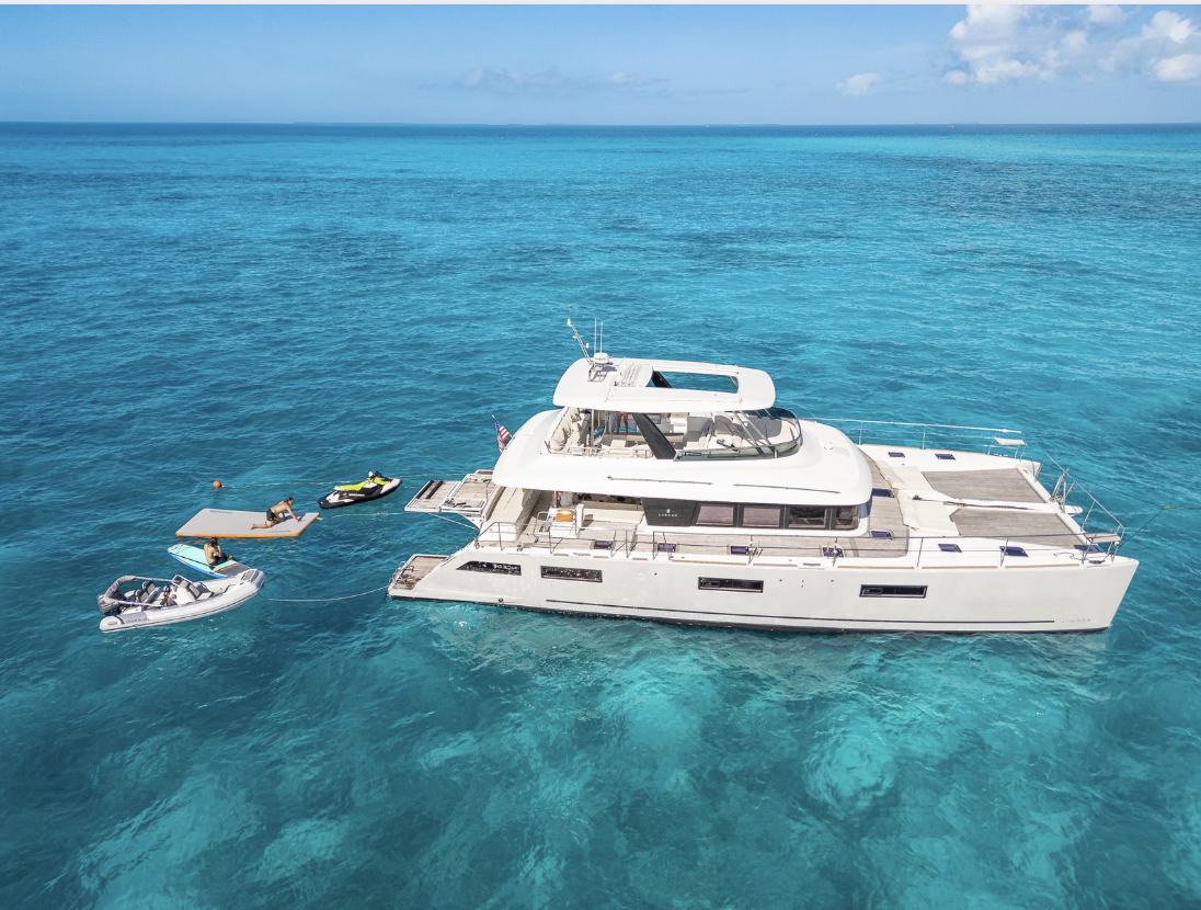 630 Power Catamaran — photo 3