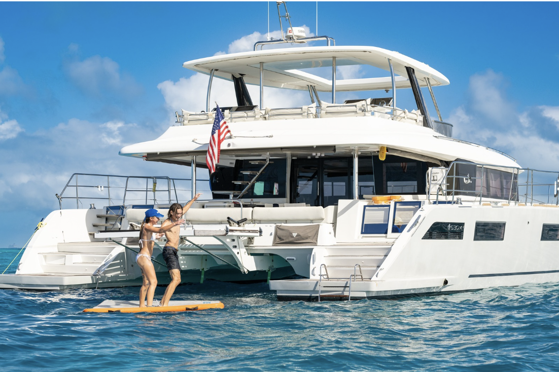 630 Power Catamaran — photo 4