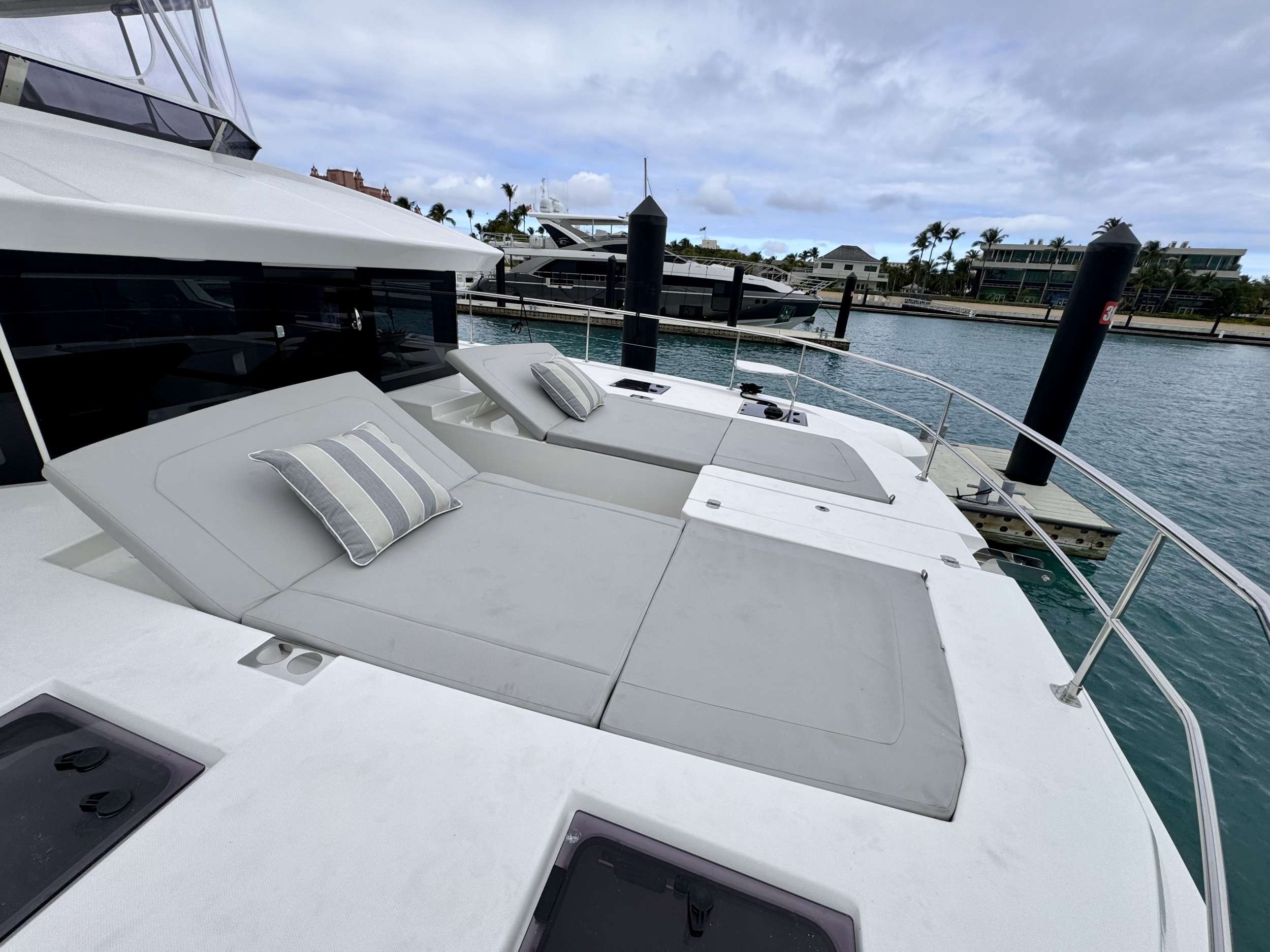 53 Power Cat — photo 4