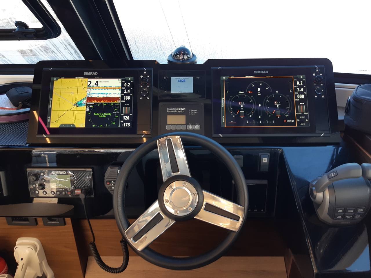 NAUTITECH 47 POWER CAT — photo 13