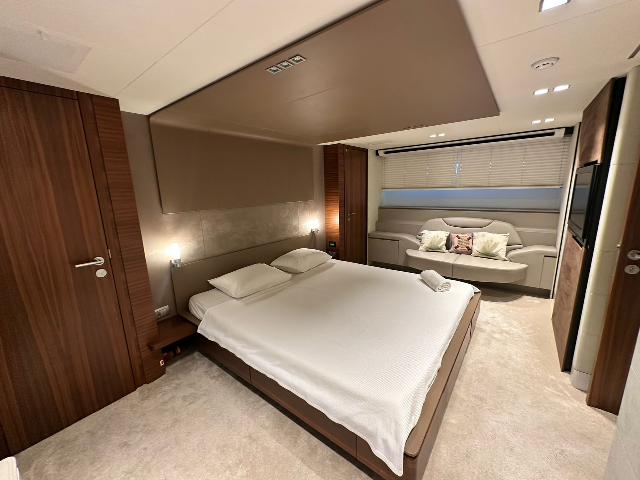 Custom Build Yacht — photo 9