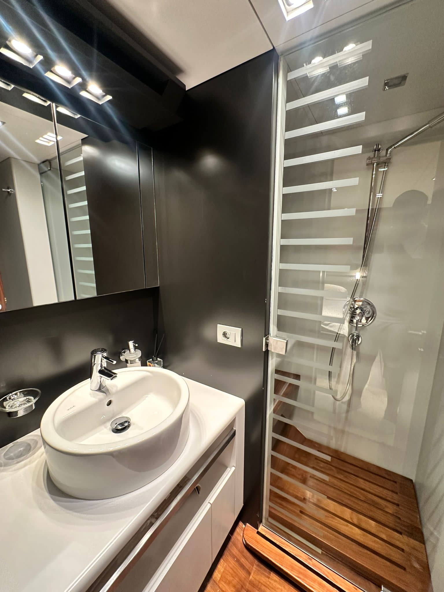 Custom Build Yacht — photo 13
