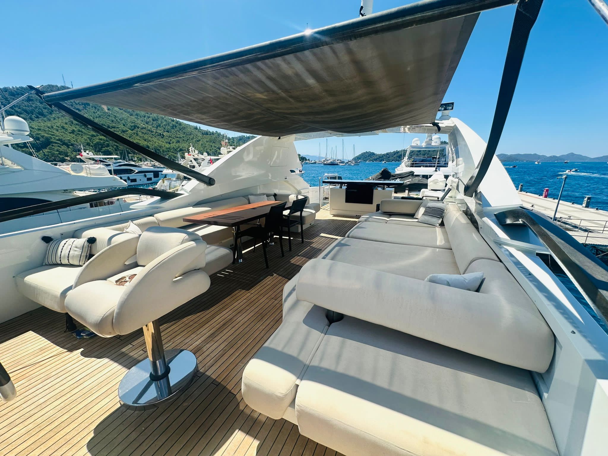 Custom Build Yacht — photo 17
