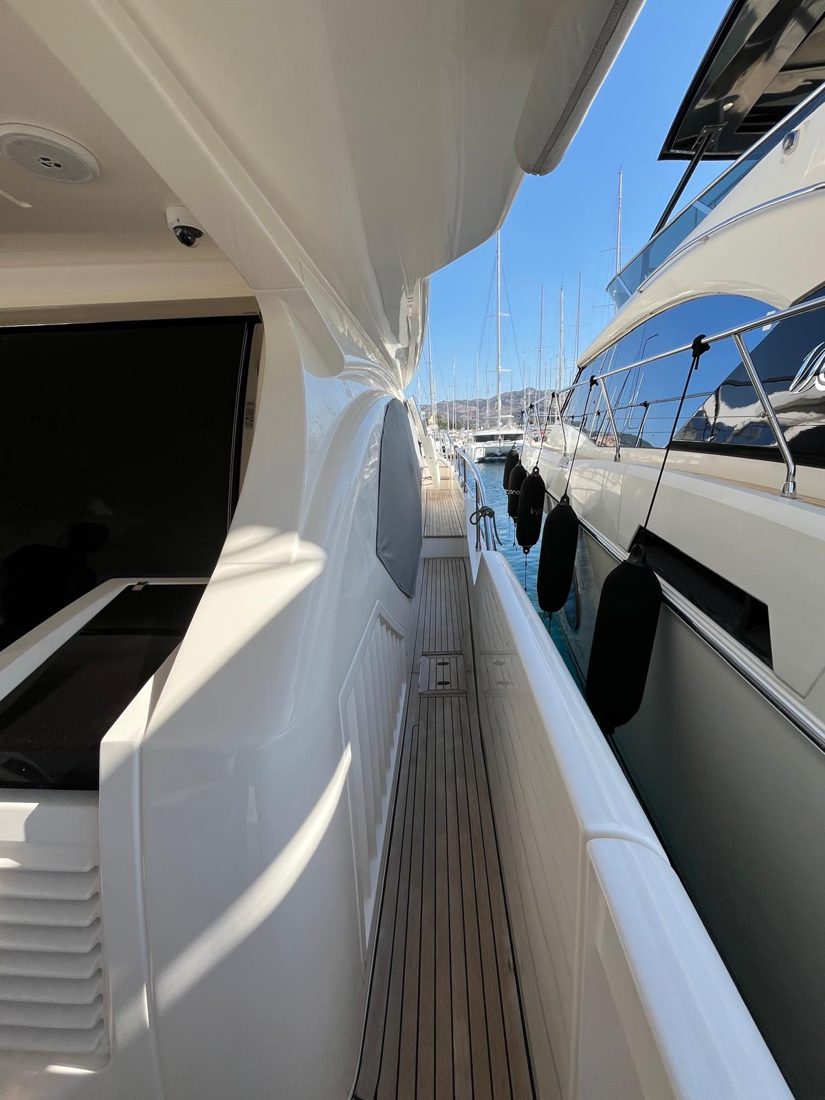 Azimut 70 — photo 36