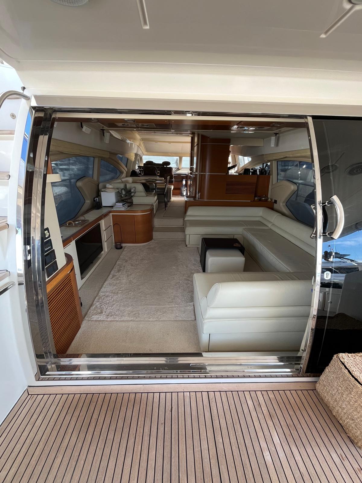 Azimut 70 — photo 37