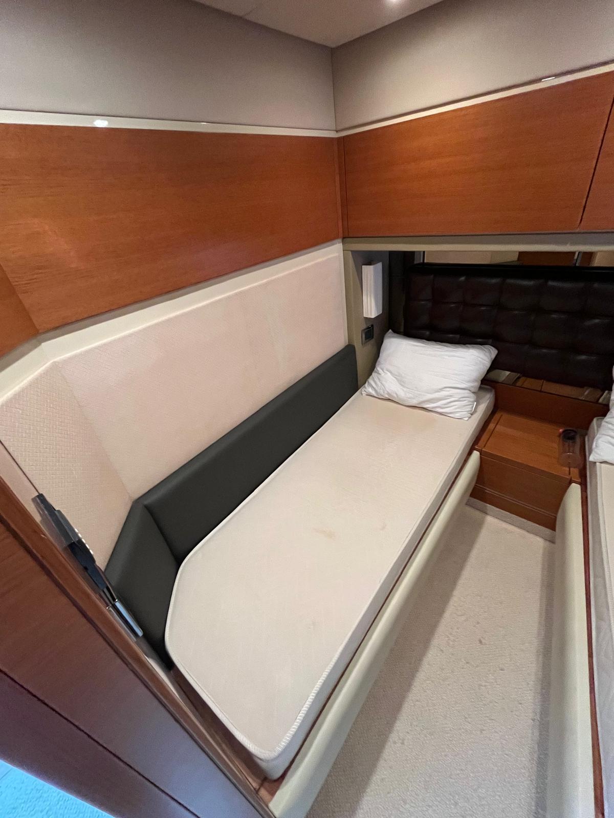Azimut 70 — photo 38