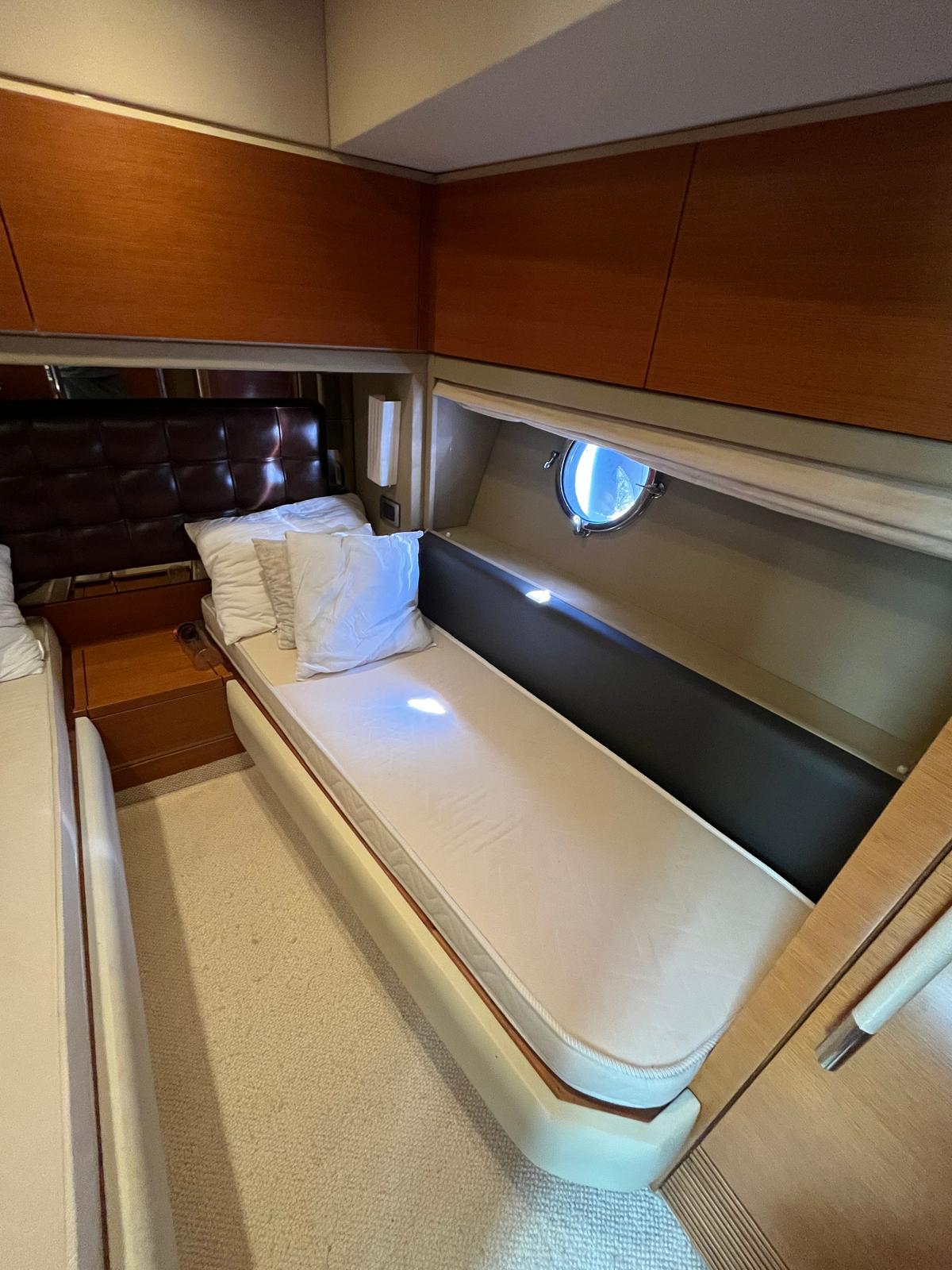 Azimut 70 — photo 2