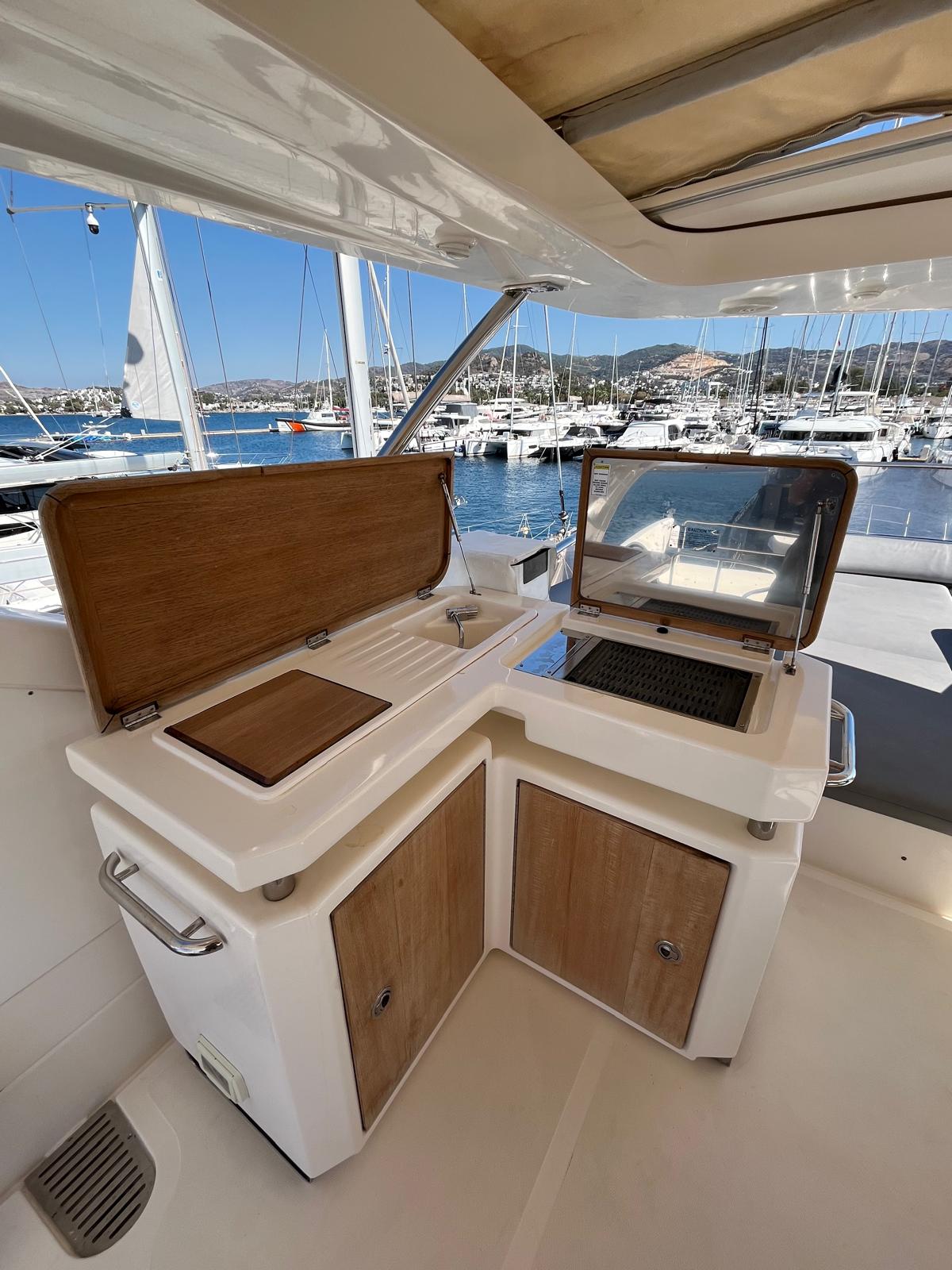 Azimut 70 — photo 3