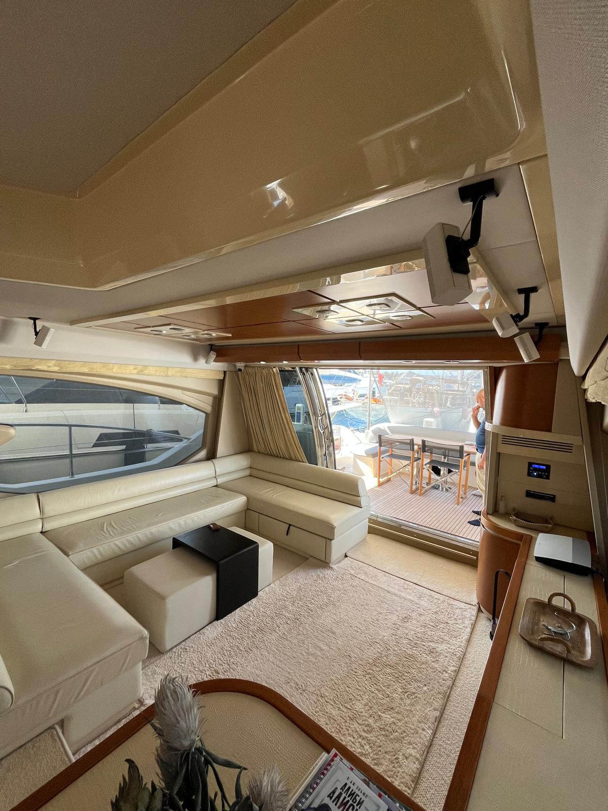 Azimut 70 — photo 16