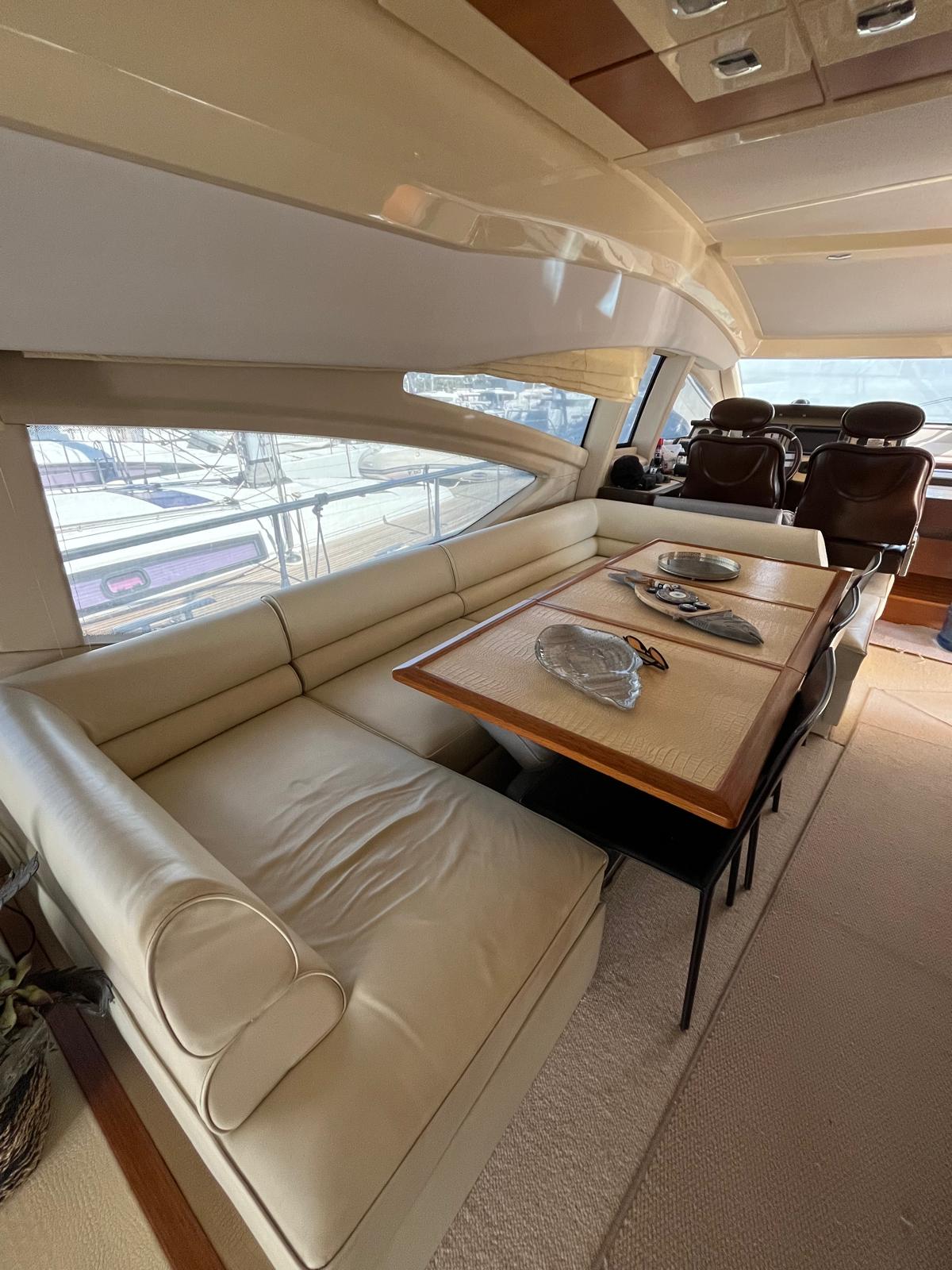 Azimut 70 — photo 19