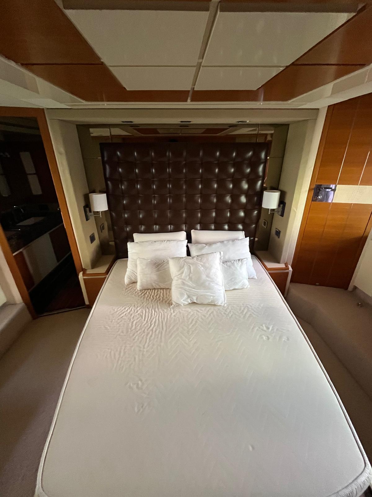 Azimut 70 — photo 21