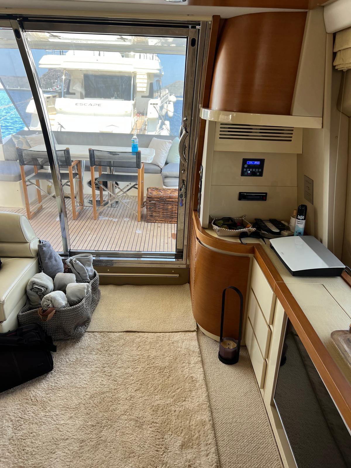 Azimut 70 — photo 22