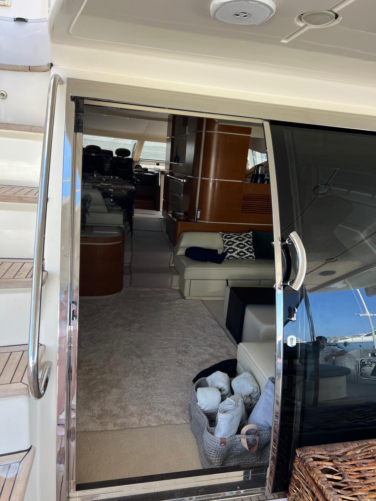 Azimut 70 — photo 24