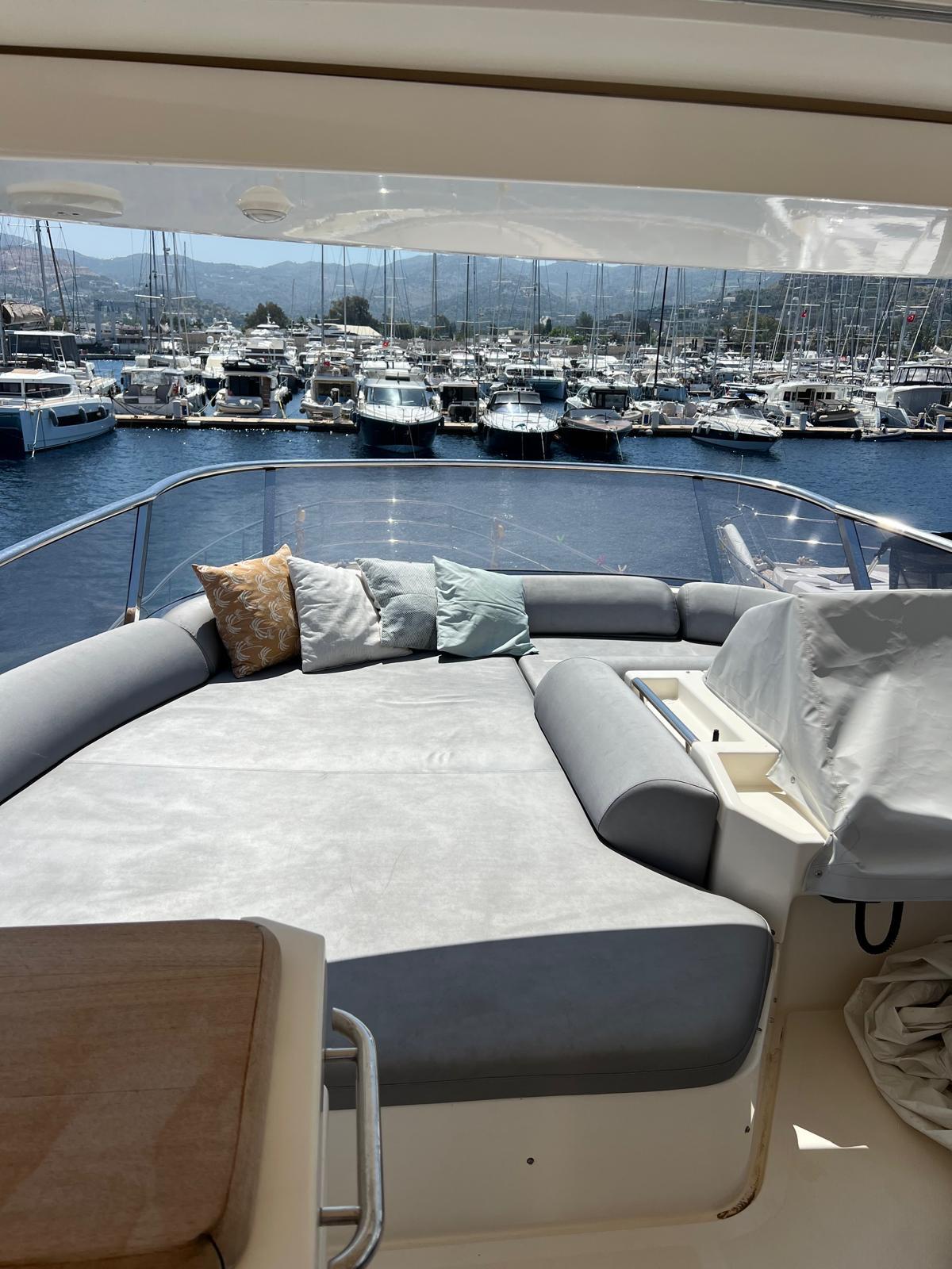 Azimut 70 — photo 27