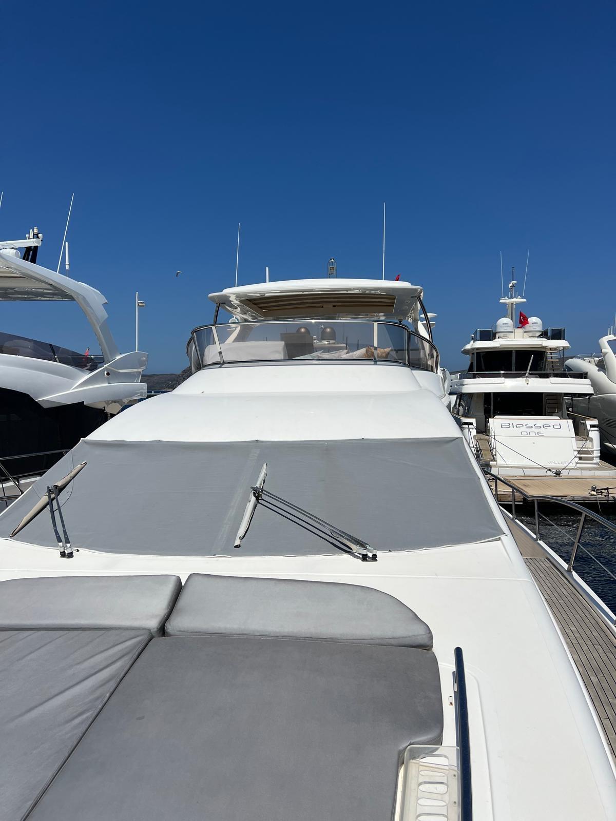 Azimut 70 — photo 29