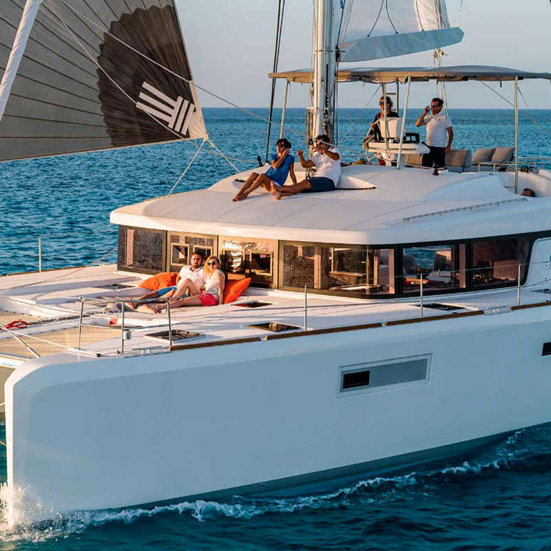 Lagoon 52F — photo 14