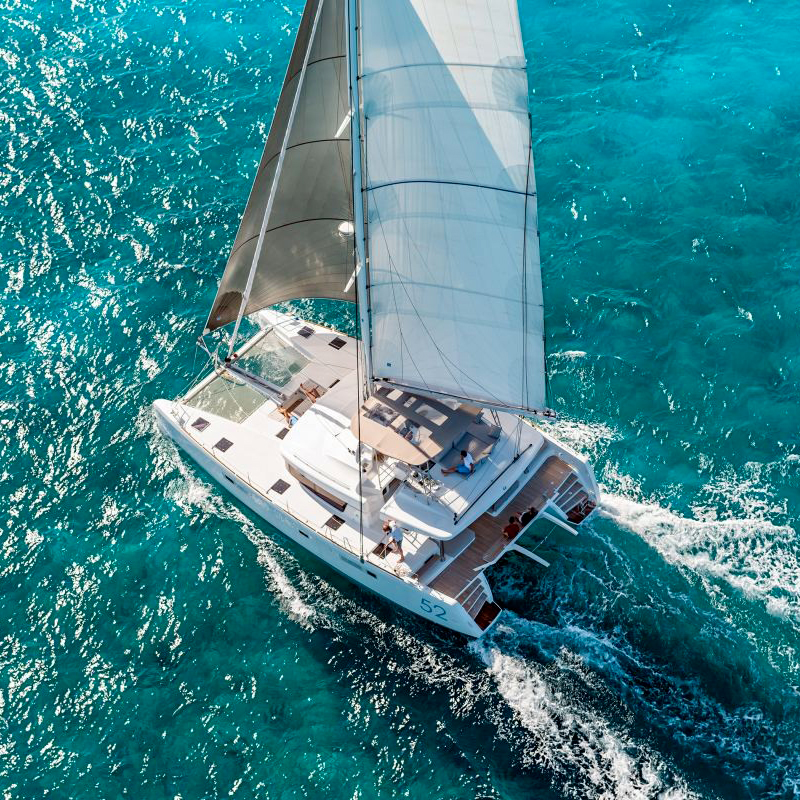 Lagoon 52F — photo 16