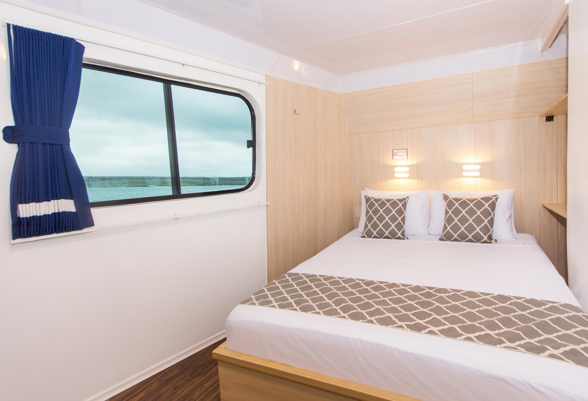 Western Galapagos Small Ship Cruise — photo 13