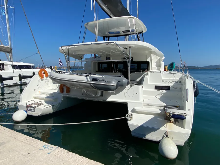 Photo #1 - Lagoon 46 (Sundowner) in  - 53084