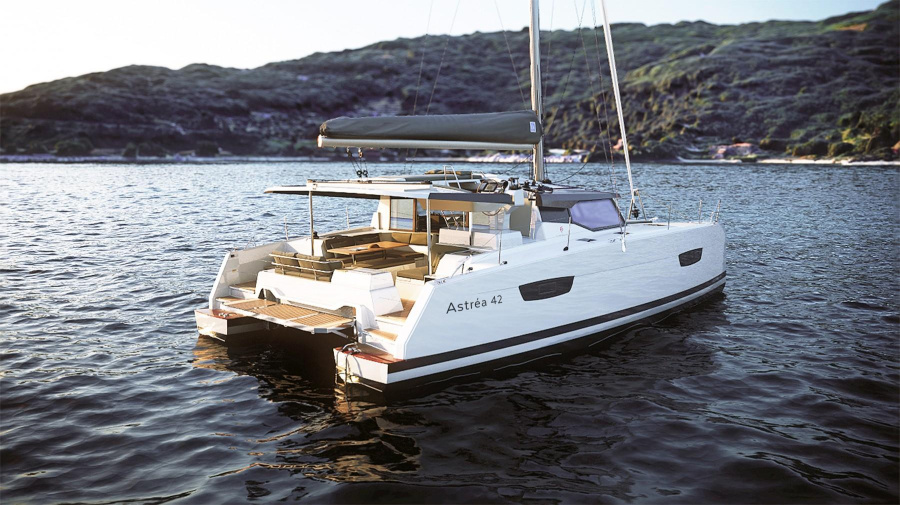 Photo #1 - Astrea 42 (CALYPSO-BVI) in St. Thomas - 66999