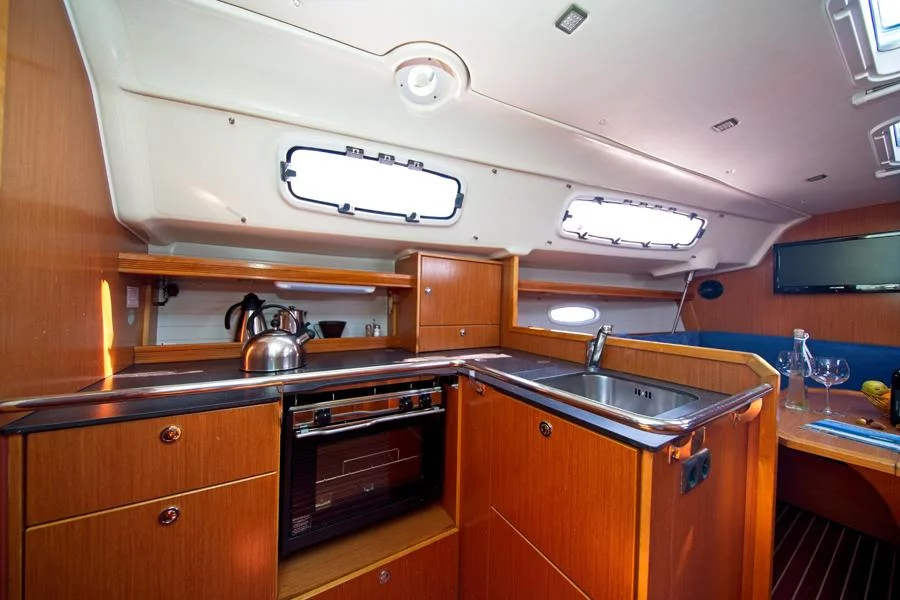 Bavaria 35 Cruiser (MH 25)  - 1