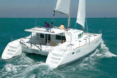 Lagoon 450 (La Lieutenant)  - 0
