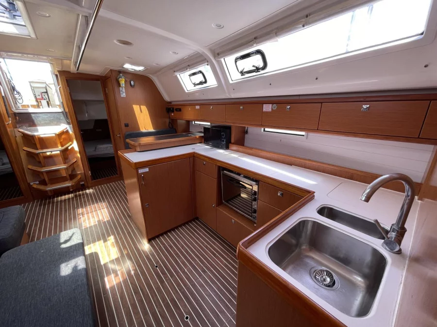Bavaria Cruiser 51 (Anemone)  - 4