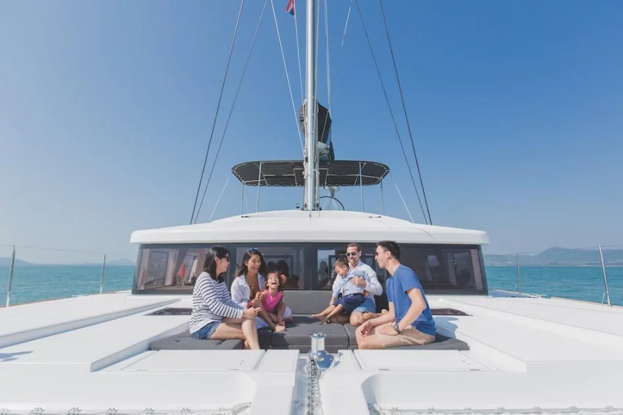 Lagoon 52 F (BLUE MOON (Crewed Charter))  - 1