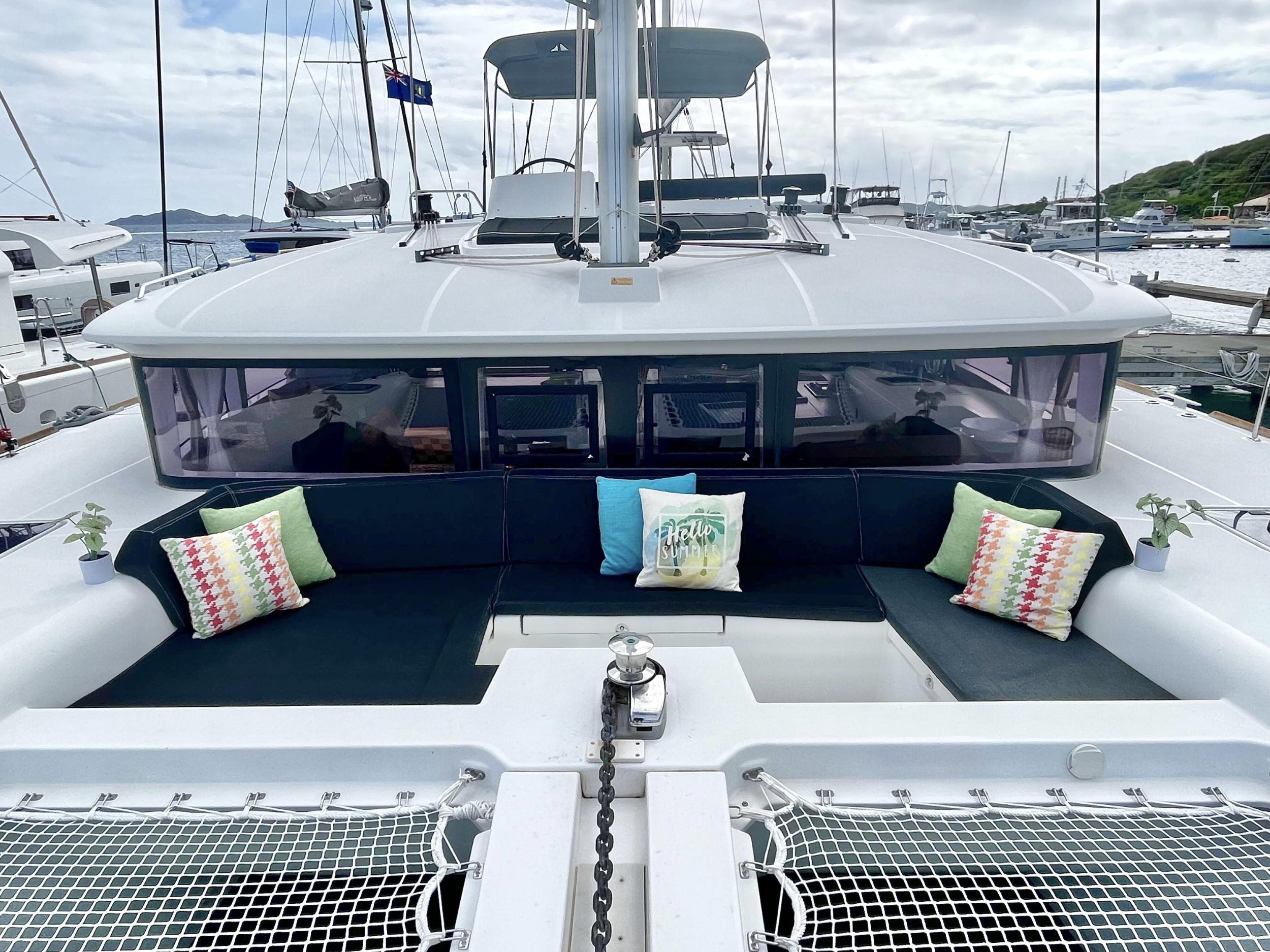 Photo #2 - Lagoon 450 (LUNA MIA) in Road Town - 50572