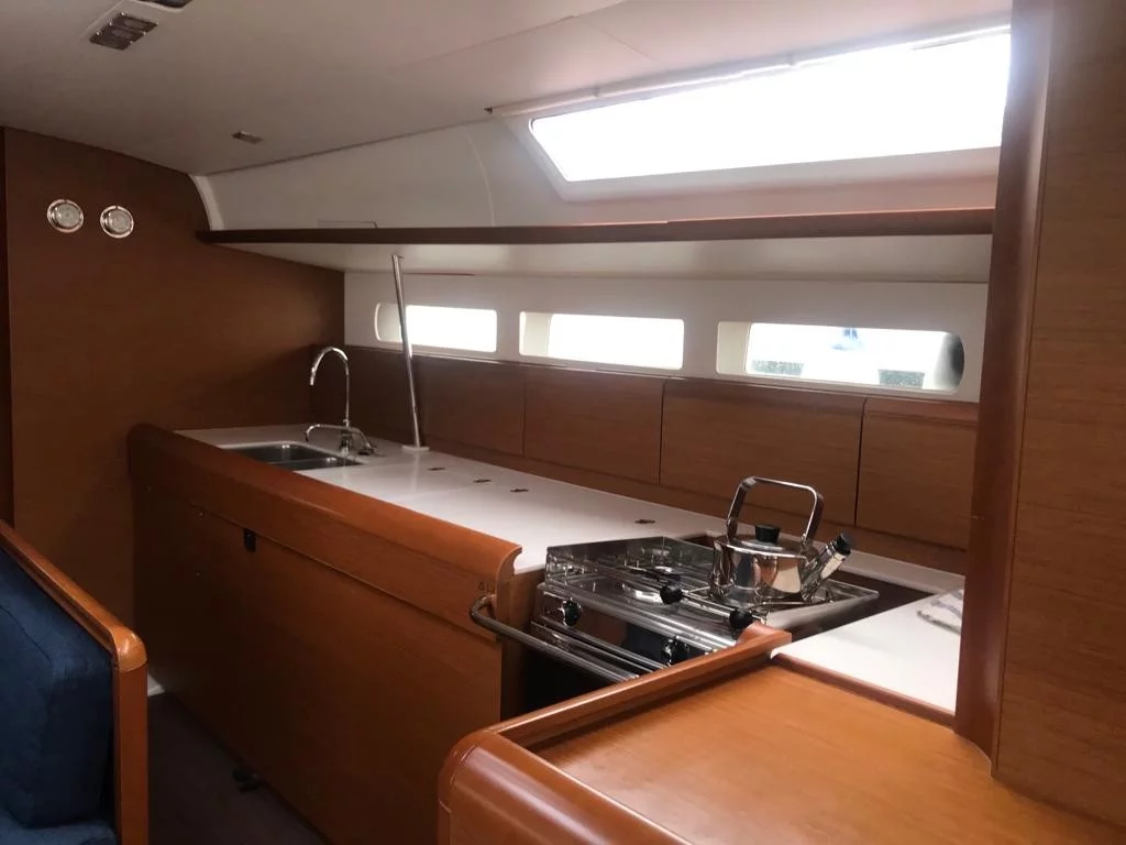 Sun Odyssey 519 (Alboran Grappa)  - 5