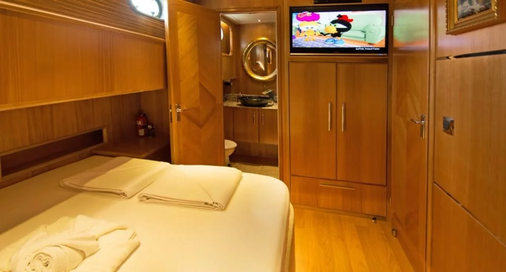 Motoryacht (20-4 BABOSCH)  - 23