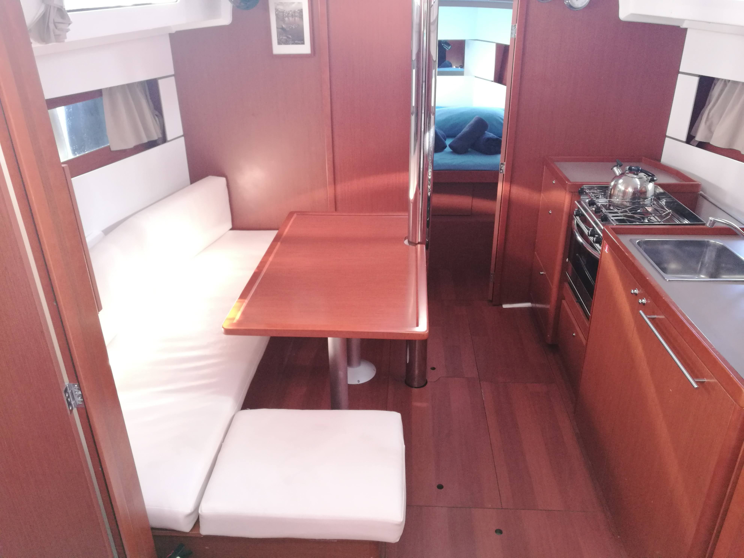 Photo #3 - Oceanis 38.1 (Ariele) en Portorosa - 50798