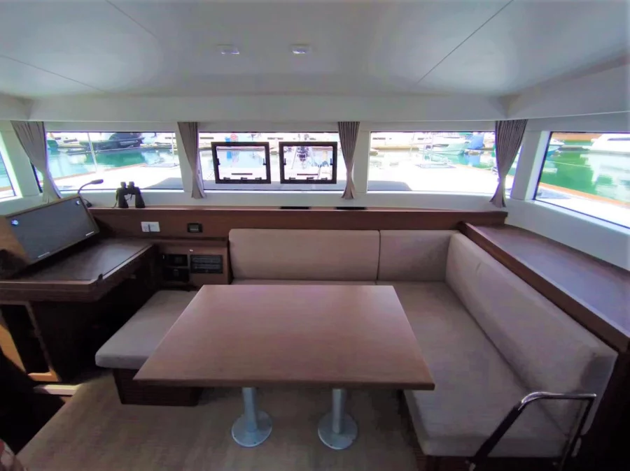 Lagoon 40 (K-35)  - 11