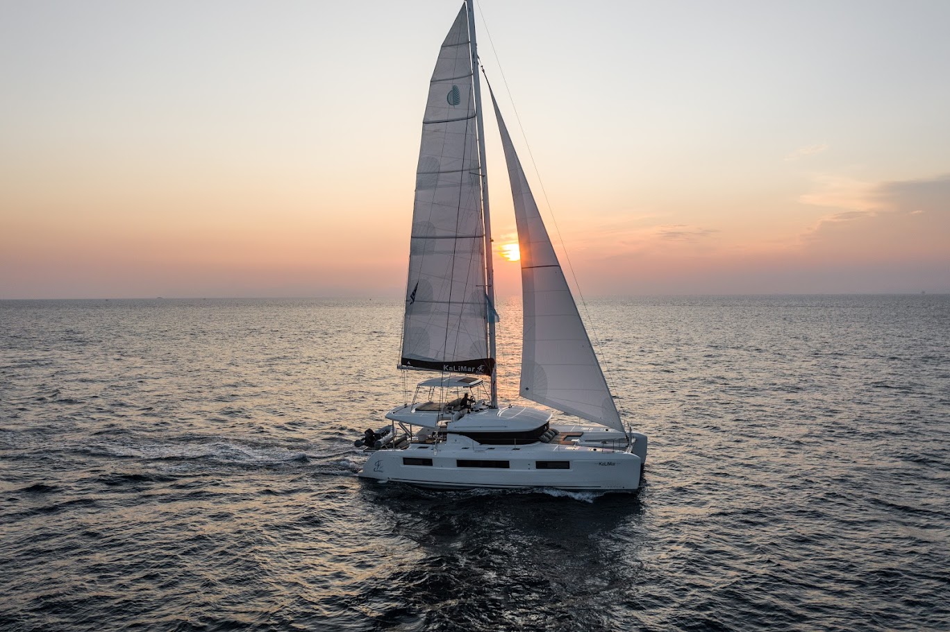 Photo #1 - Lagoon 50 (KaLiMar) en Athènes - 51032