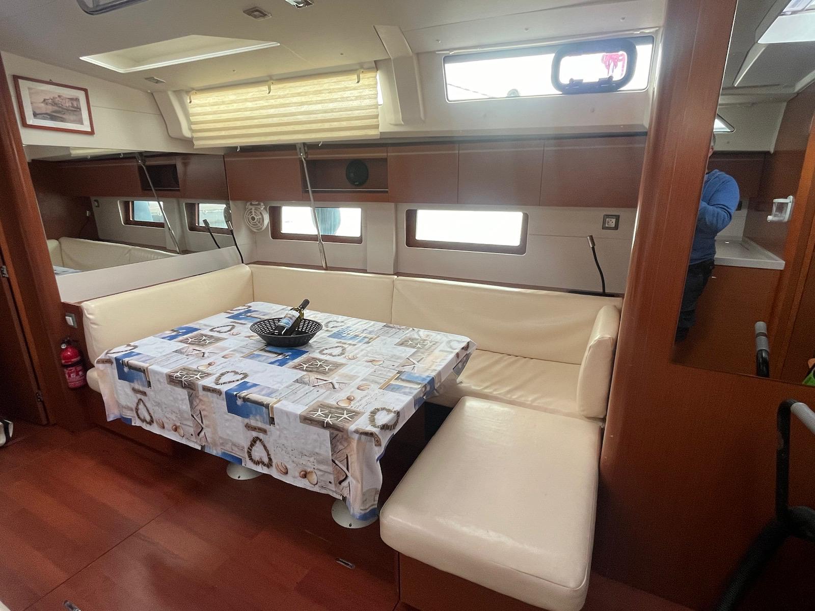 Photo #5 - Oceanis 51.1 (Malafemmena) en Cannigione - 51094