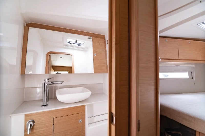 Dufour 520 GL (Blue Moon)  - 19