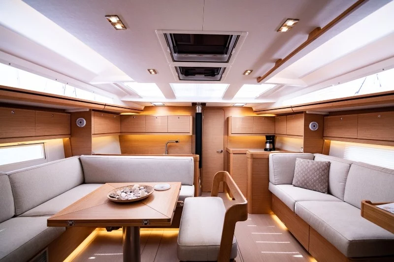 Dufour 520 GL (Blue Moon)  - 8