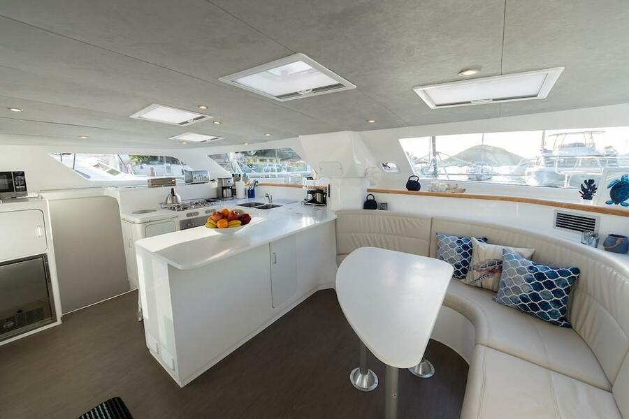 Photo #3 - VOYAGE 480 (SAIL LA VIE) in Road Town - 51395