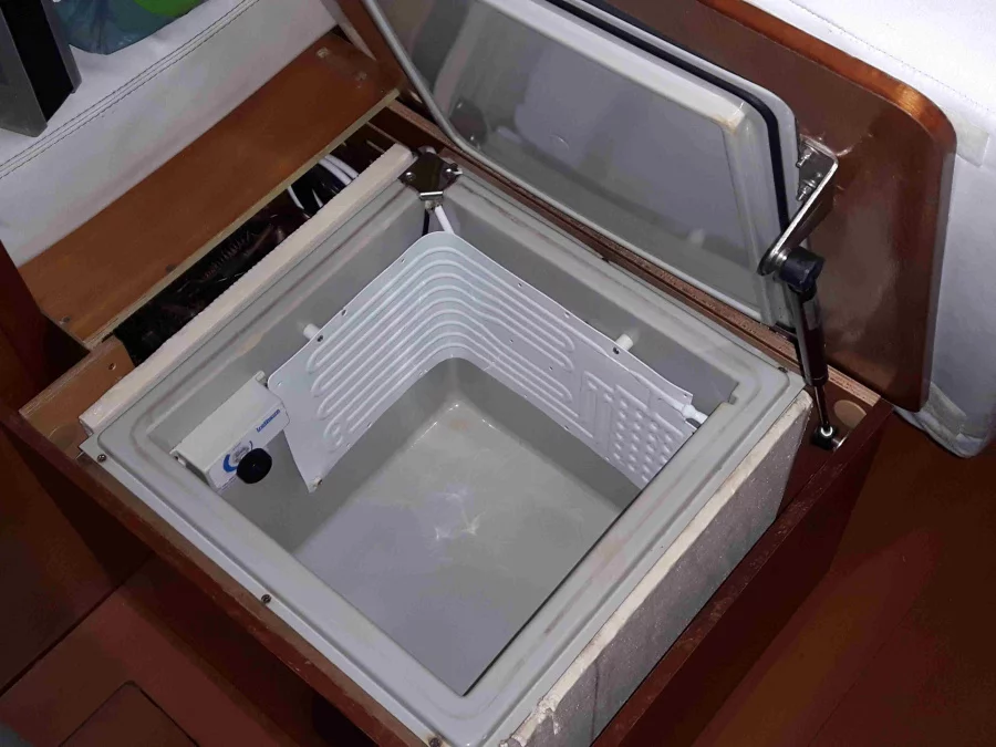 Dufour 445 Grand Large (VELAVIA)  - 19