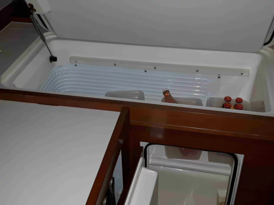 Dufour 445 Grand Large (VELAVIA)  - 17