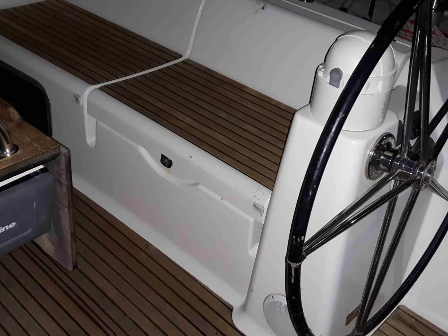 Dufour 445 Grand Large (VELAVIA)  - 7