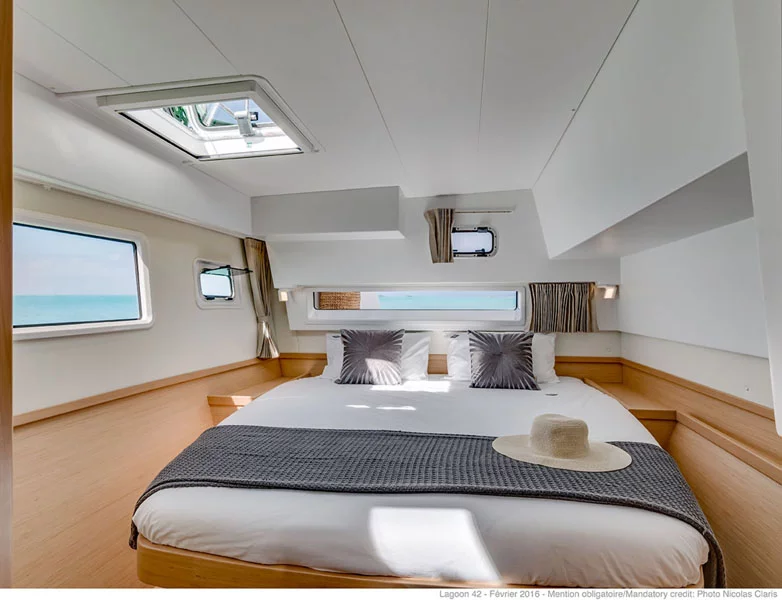 Lagoon 42 (Olympios Zeus)  - 4