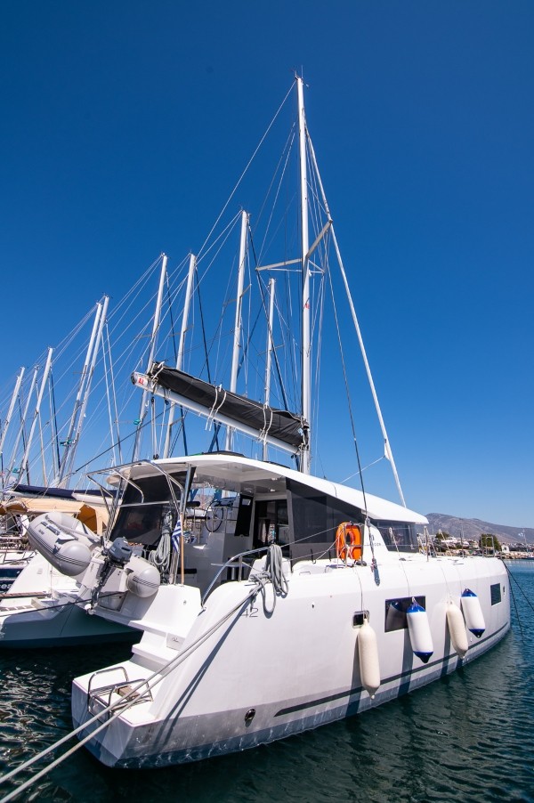 Photo #1 - Lagoon 42 (Blue Trident) in Paros - 51745